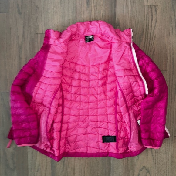 The North Face Girls' Thermoball Jacket - Picture 4 of 10